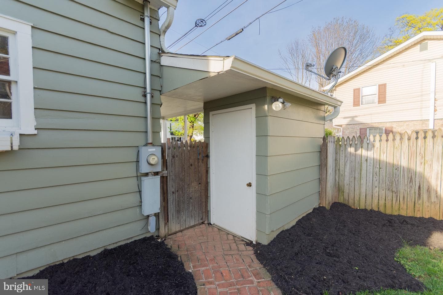 1104 W Race Street photo 11