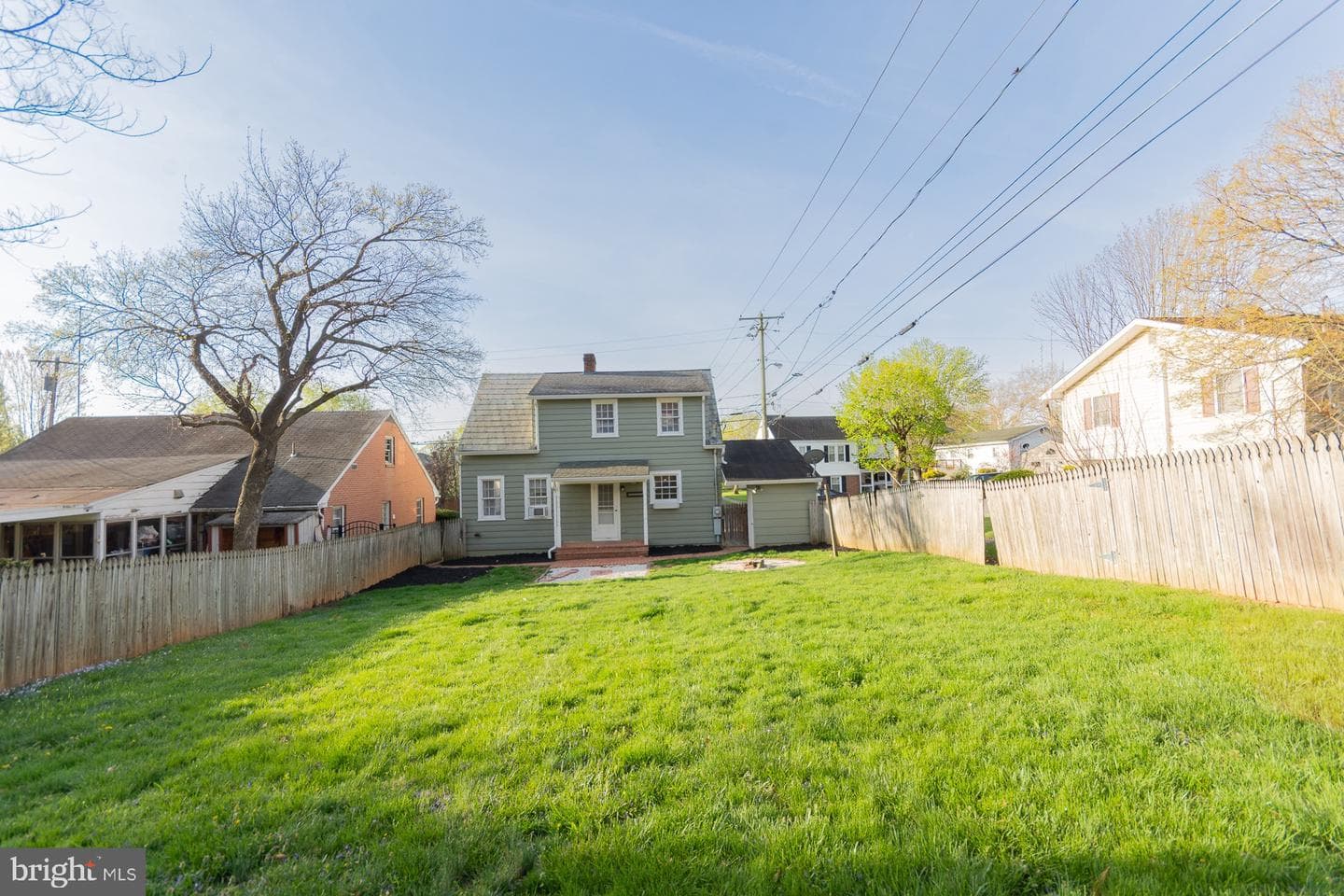 1104 W Race Street photo 17