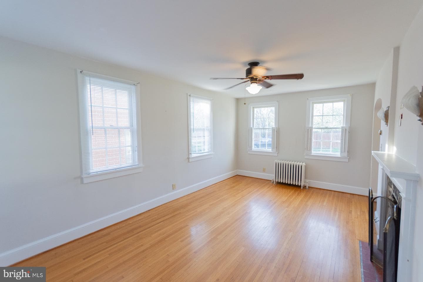 1104 W Race Street photo 25