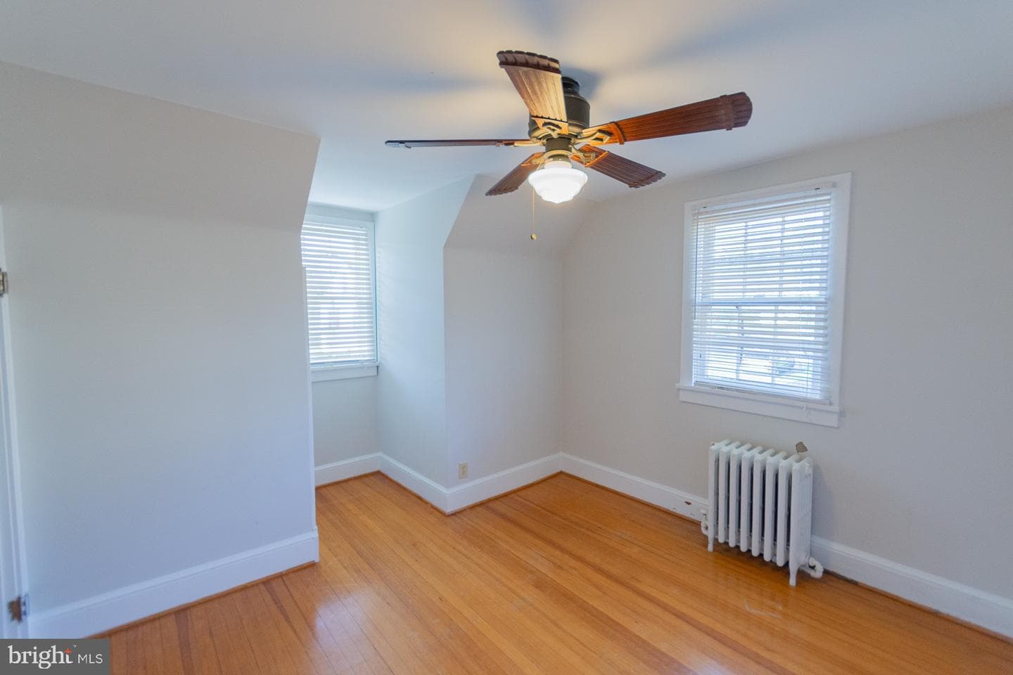 1104 W Race Street photo 40