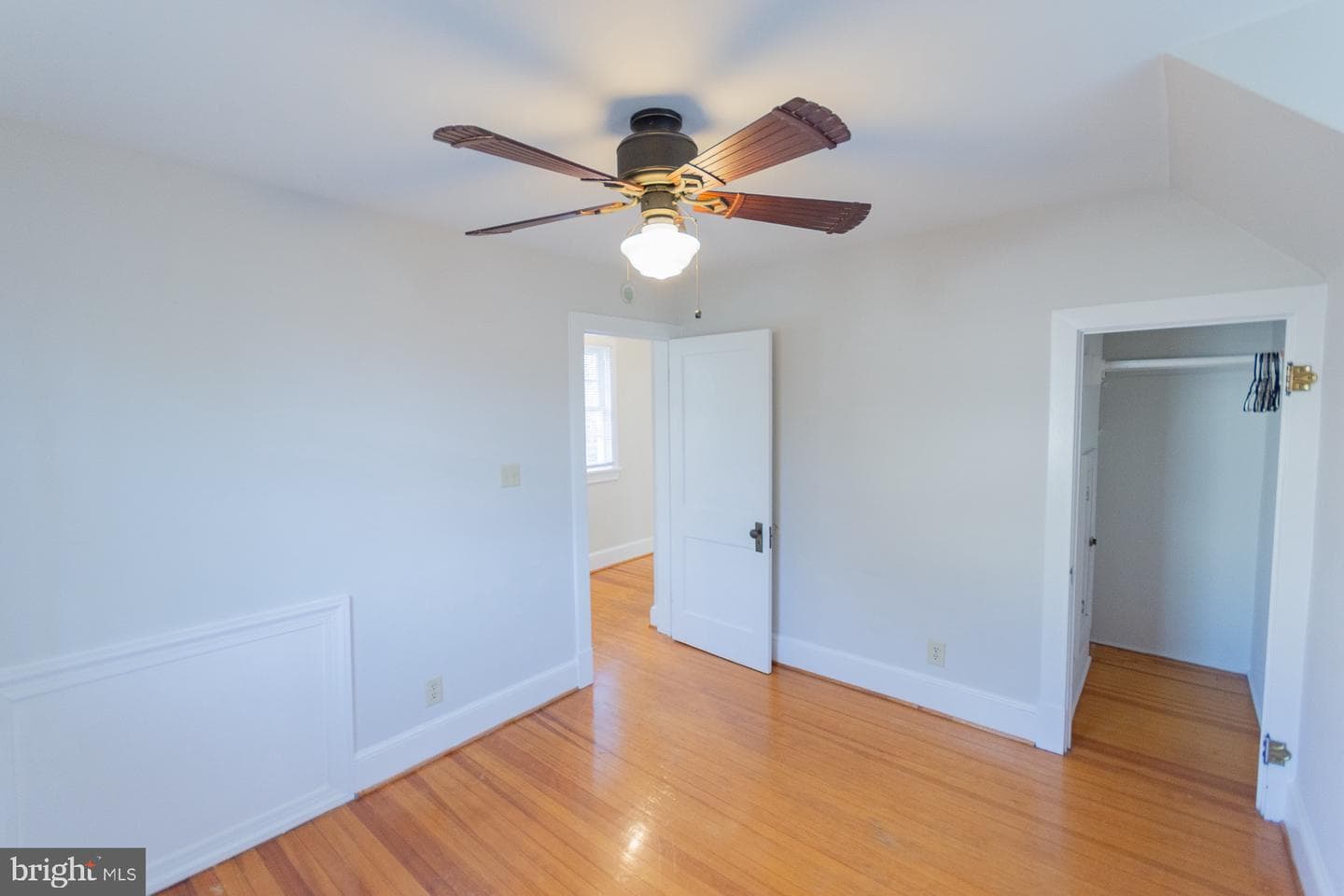 1104 W Race Street photo 42
