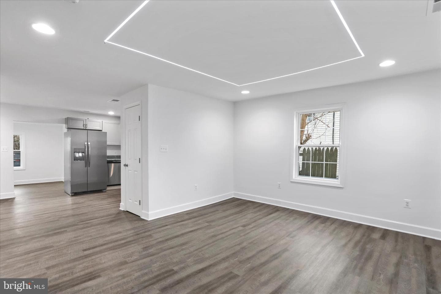 674 Winchester Avenue photo 12