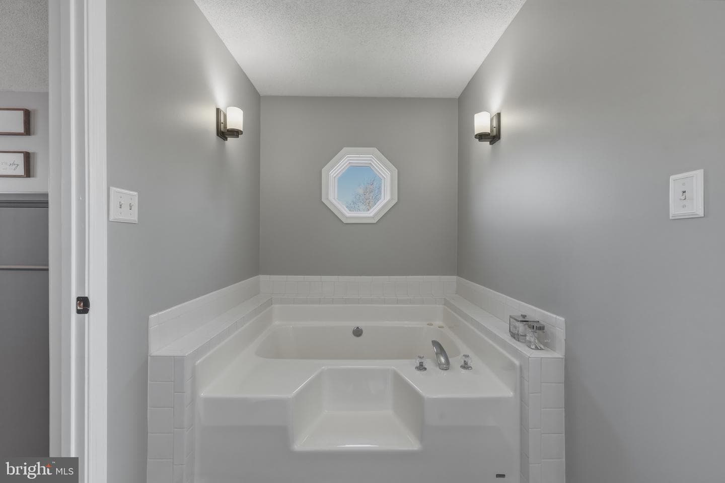199 Primrose Drive photo 31