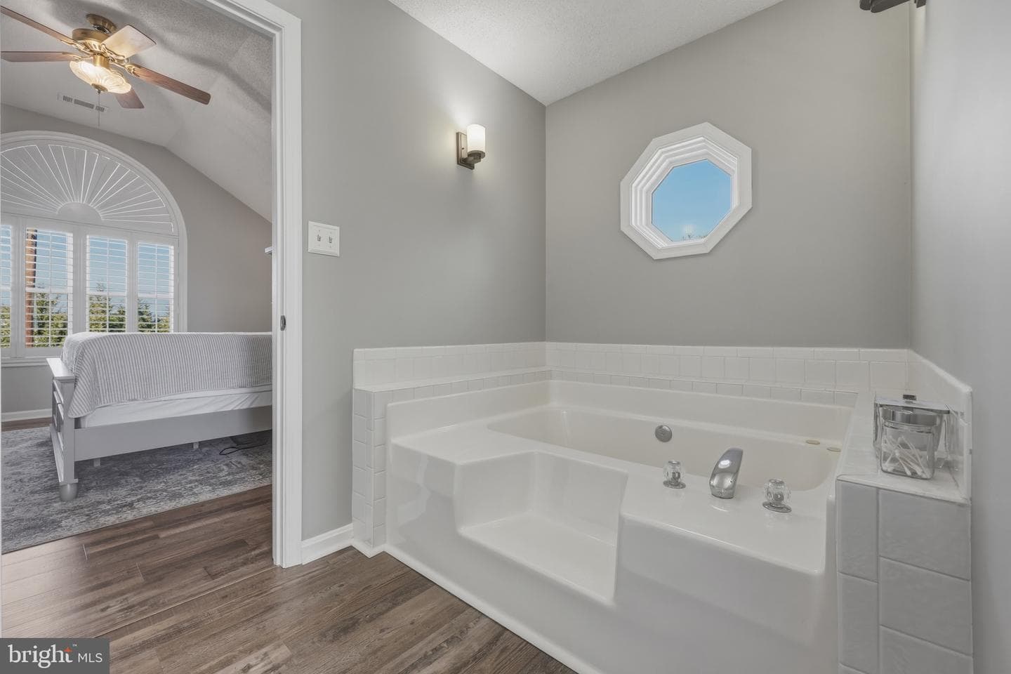 199 Primrose Drive photo 32