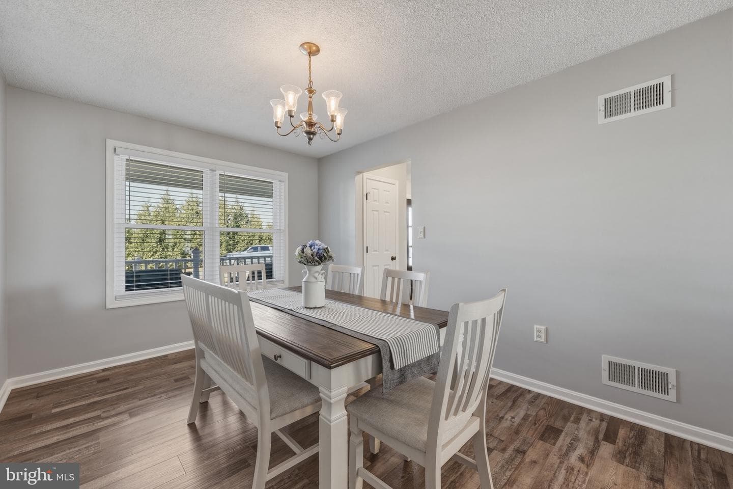 199 Primrose Drive photo 9