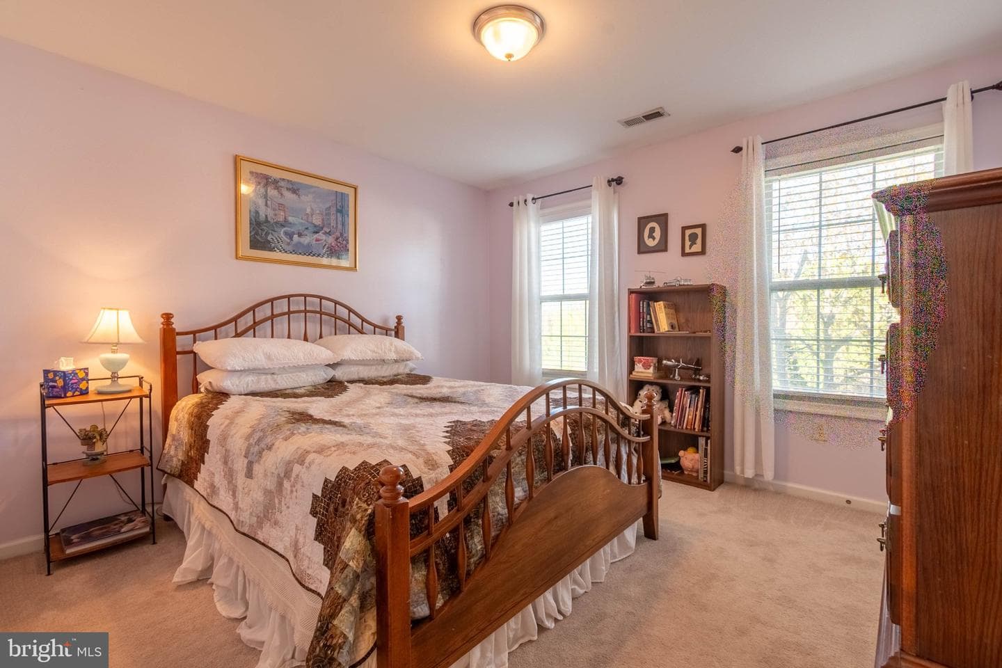 101 Wren Street N photo 33