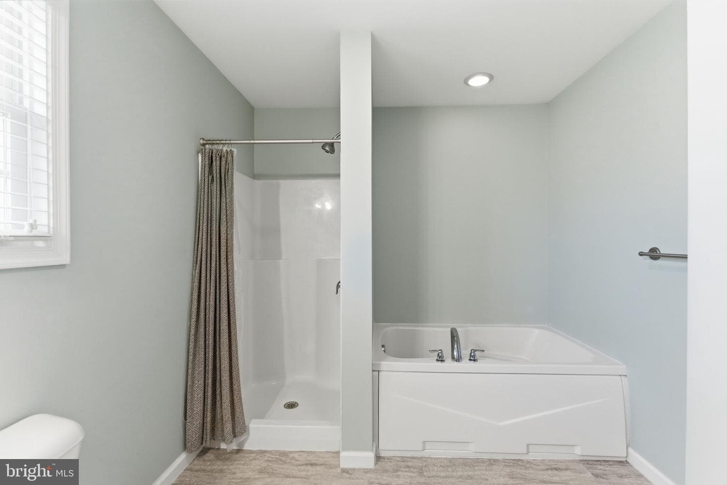 140 Basin Drive photo 17