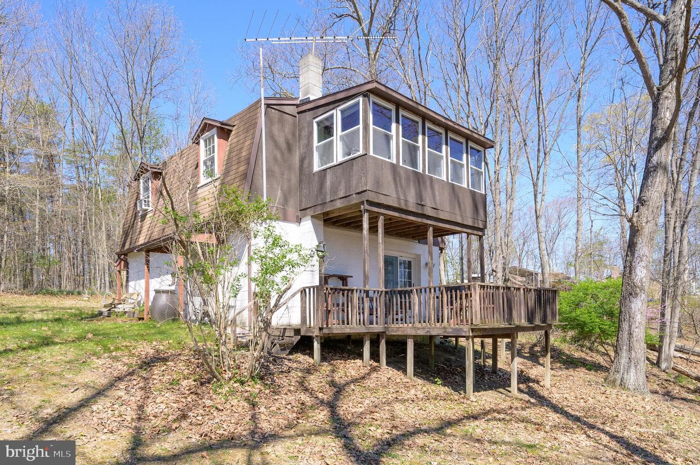 1524 Lamplight Road