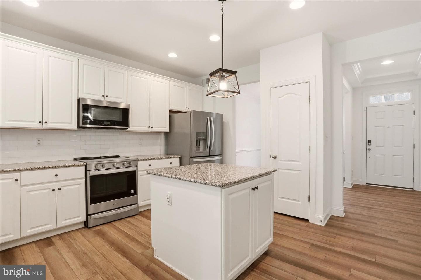 208 Darden Court W photo 3