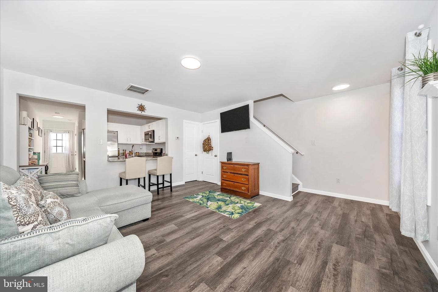 220 White Violet Way photo 2