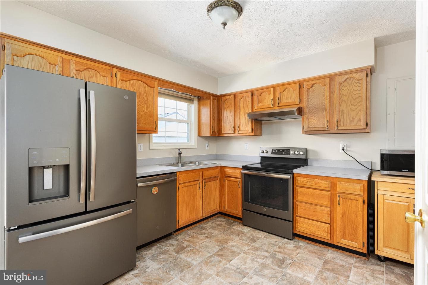 302 Montana Court photo 12