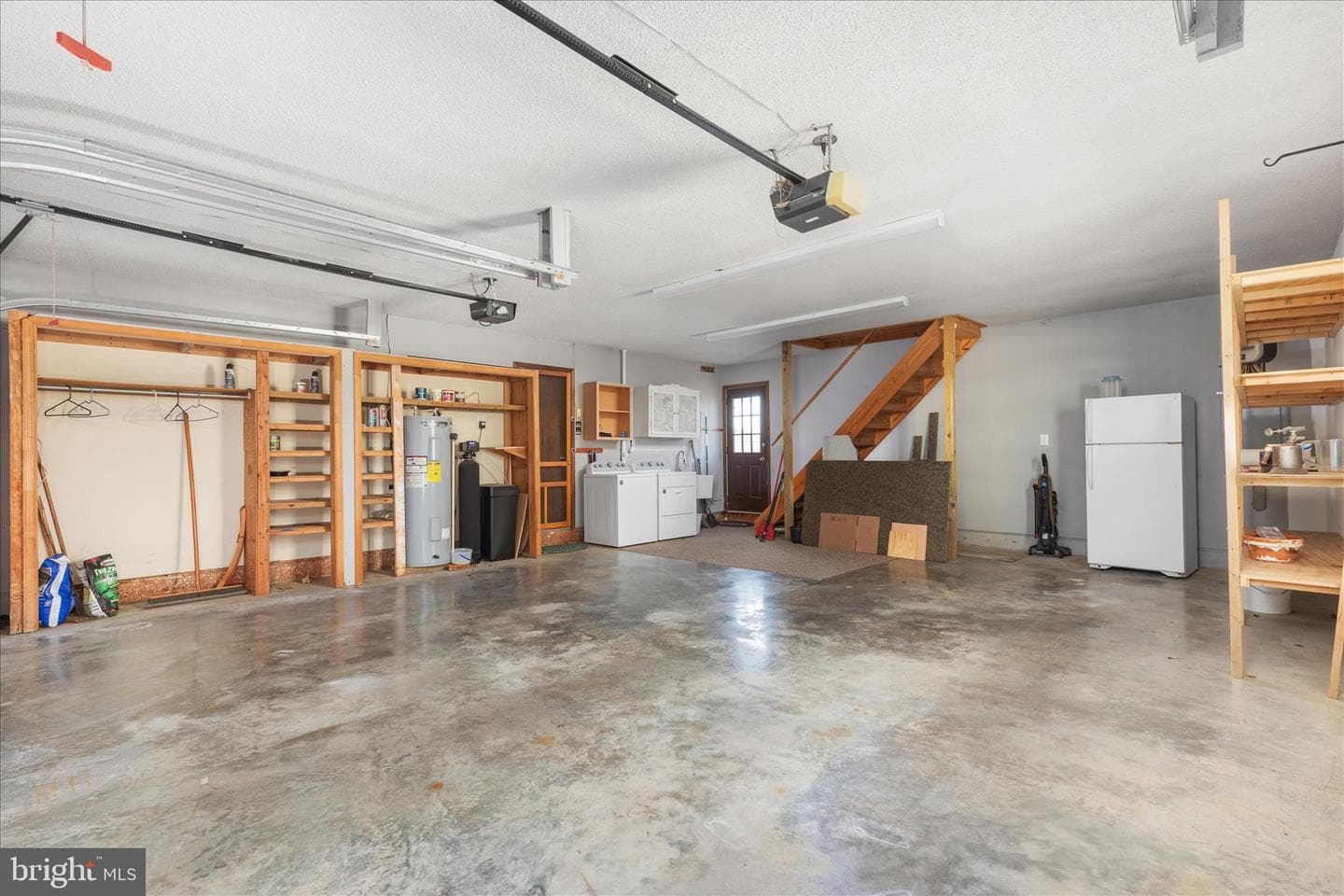 290 Larian Drive photo 29