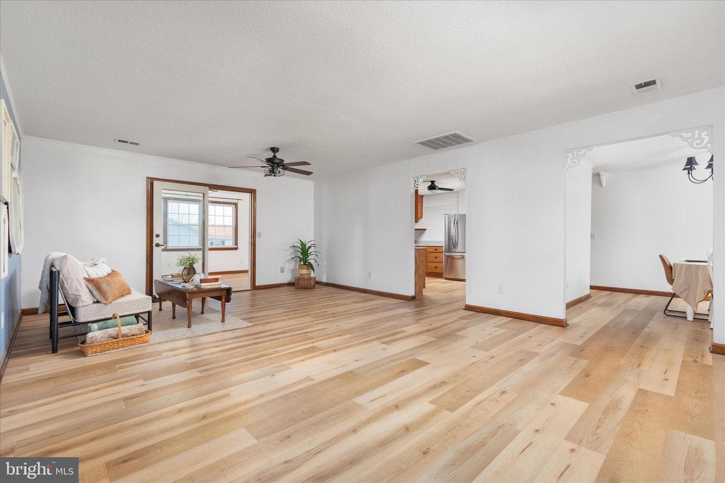 290 Larian Drive photo 3