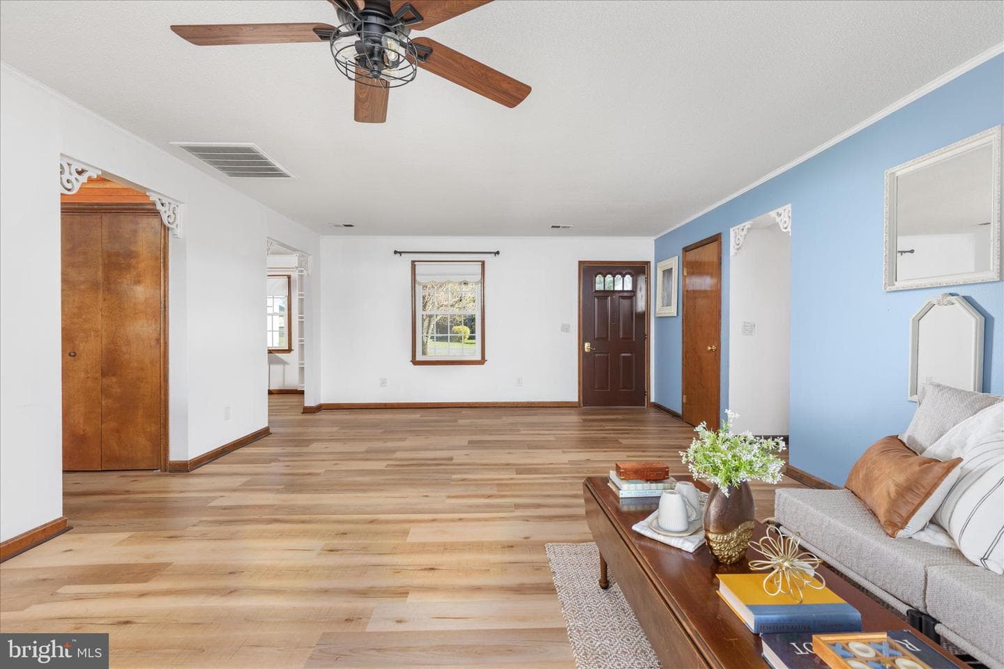 290 Larian Drive photo 5