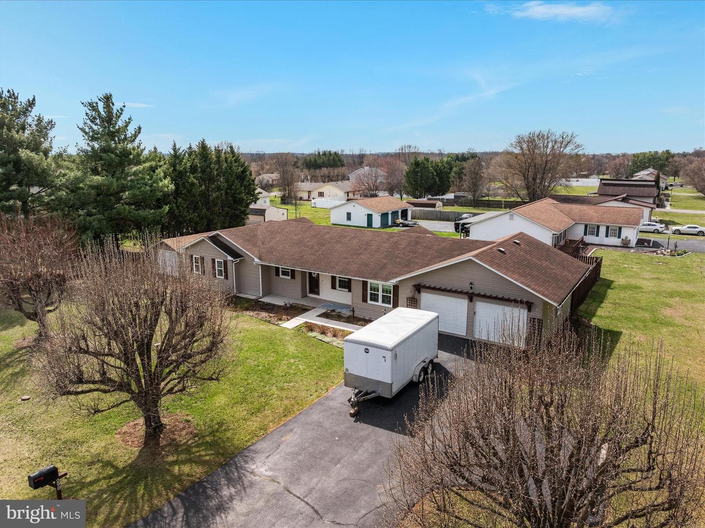 290 Larian Drive photo 51