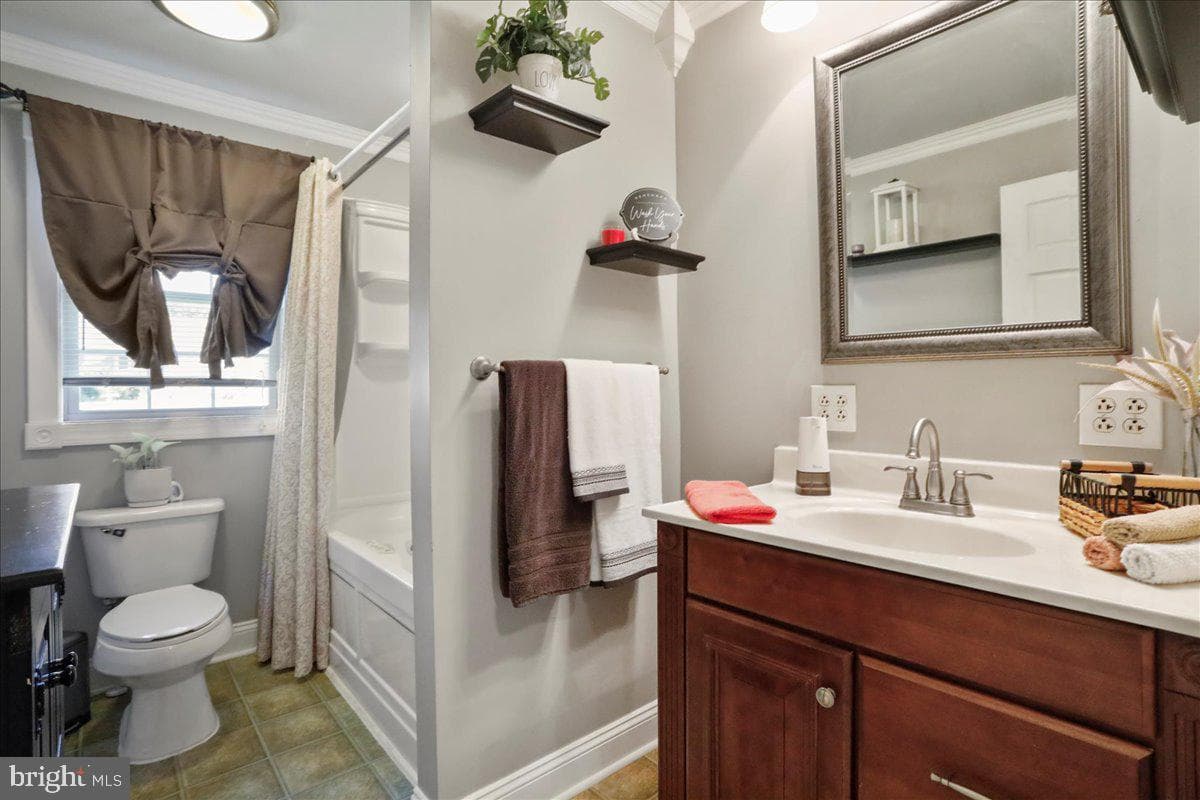 1102 Carrie Way photo 12
