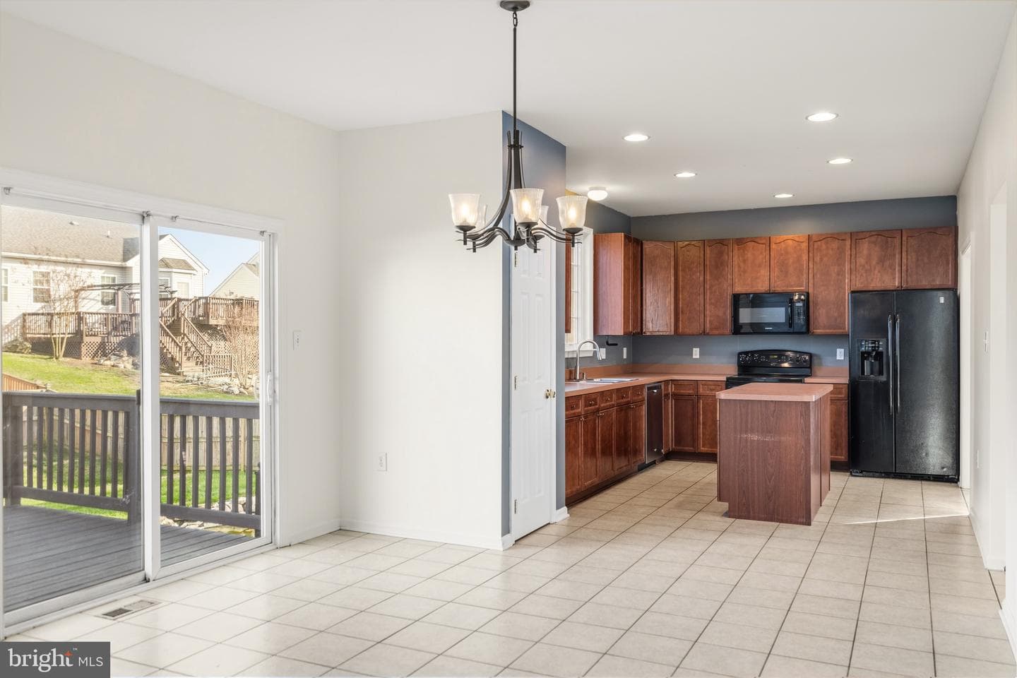 471 Bentley Drive photo 21
