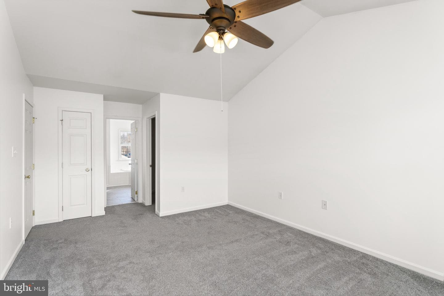 471 Bentley Drive photo 25