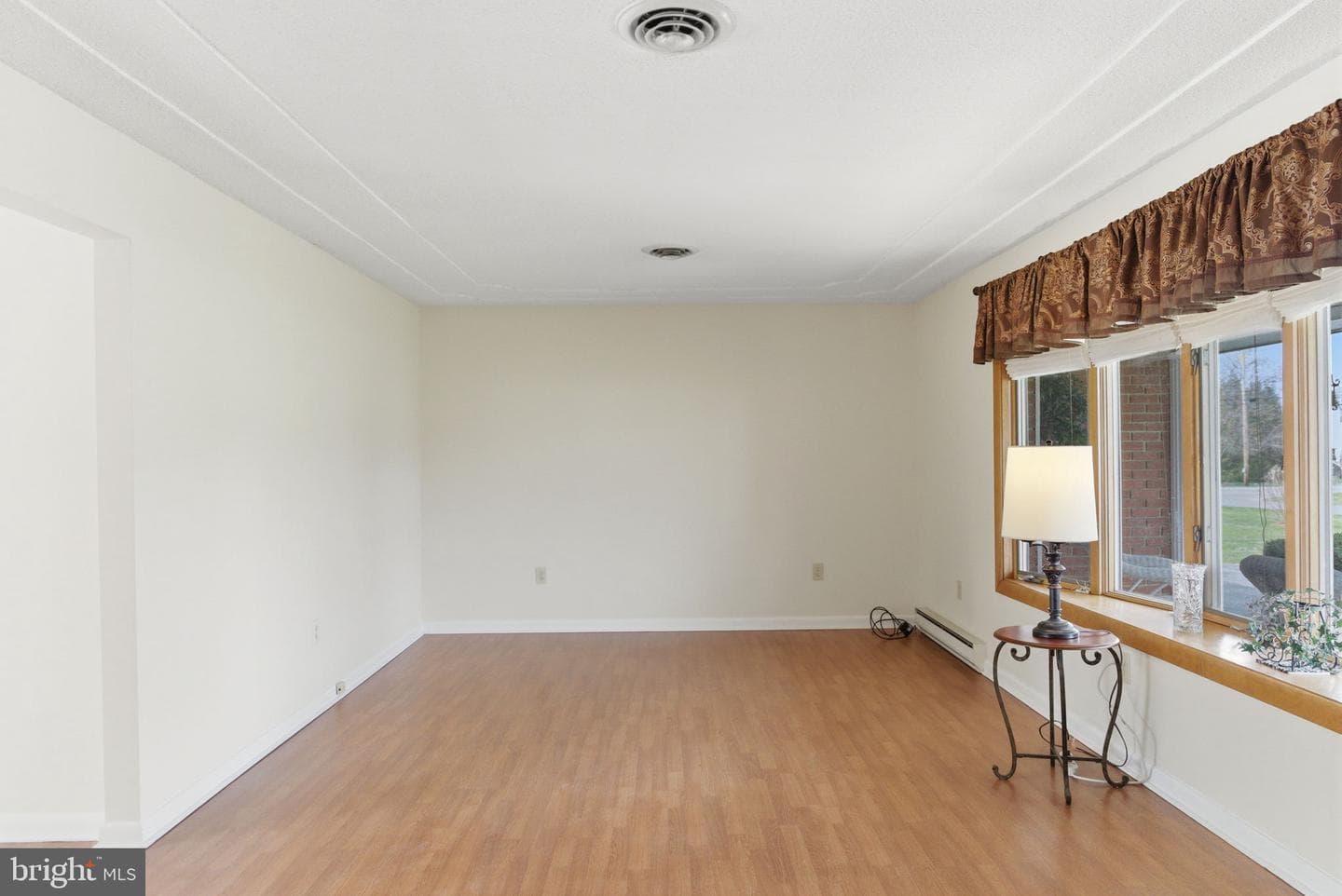 757 Montmorency Drive photo 7