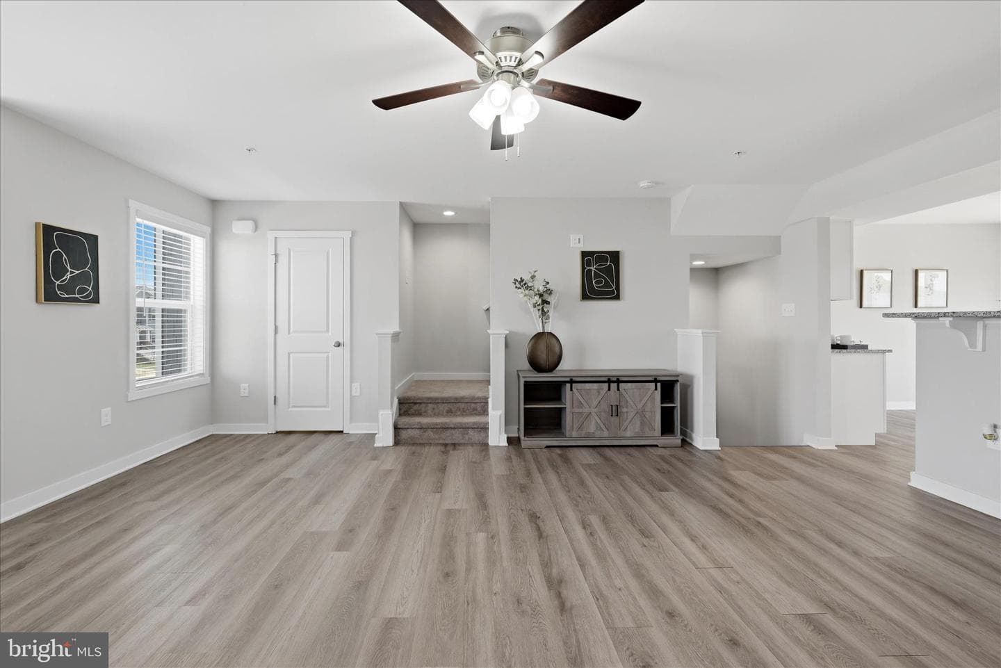 185 Carnes Way photo 11