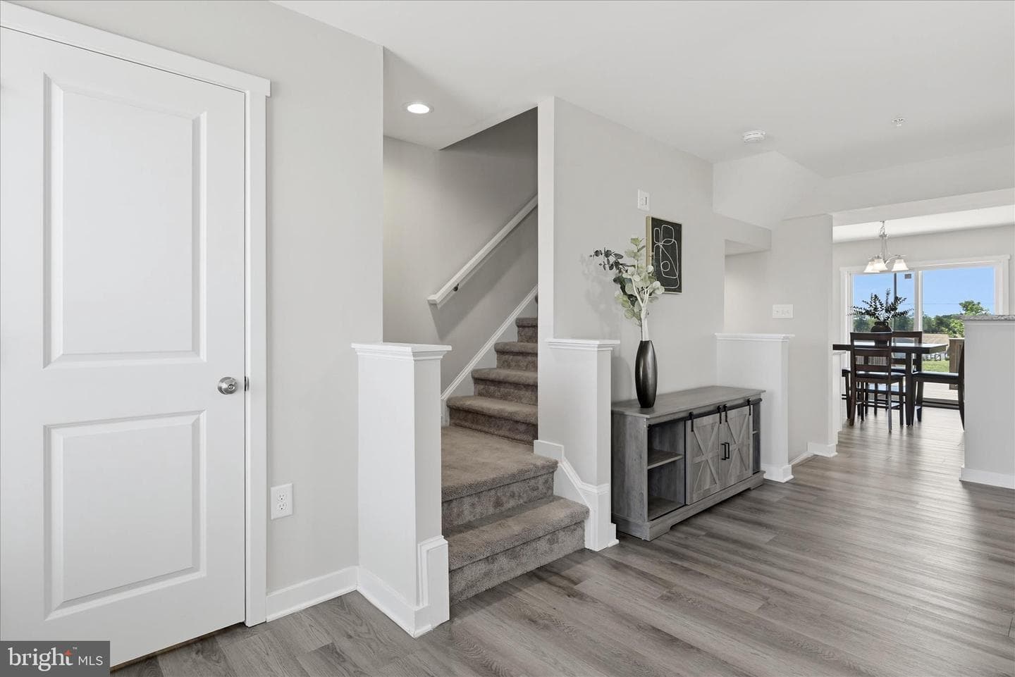 185 Carnes Way photo 23