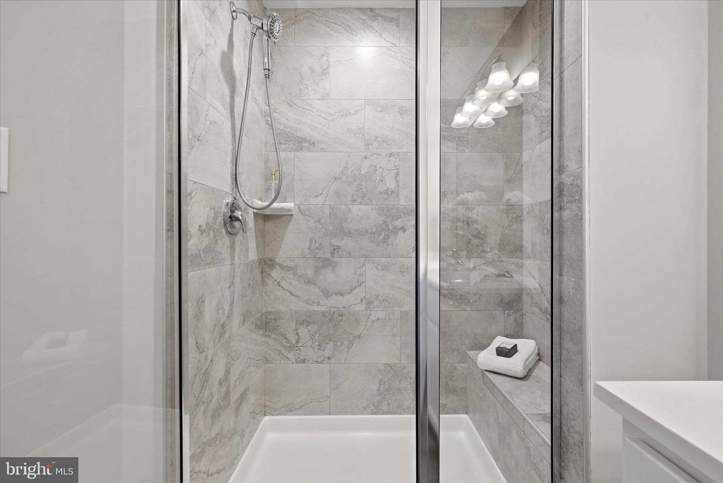 185 Carnes Way photo 27