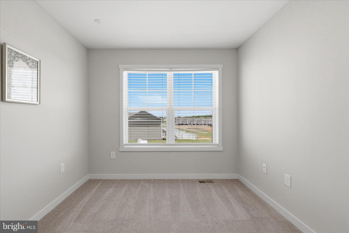 185 Carnes Way photo 32