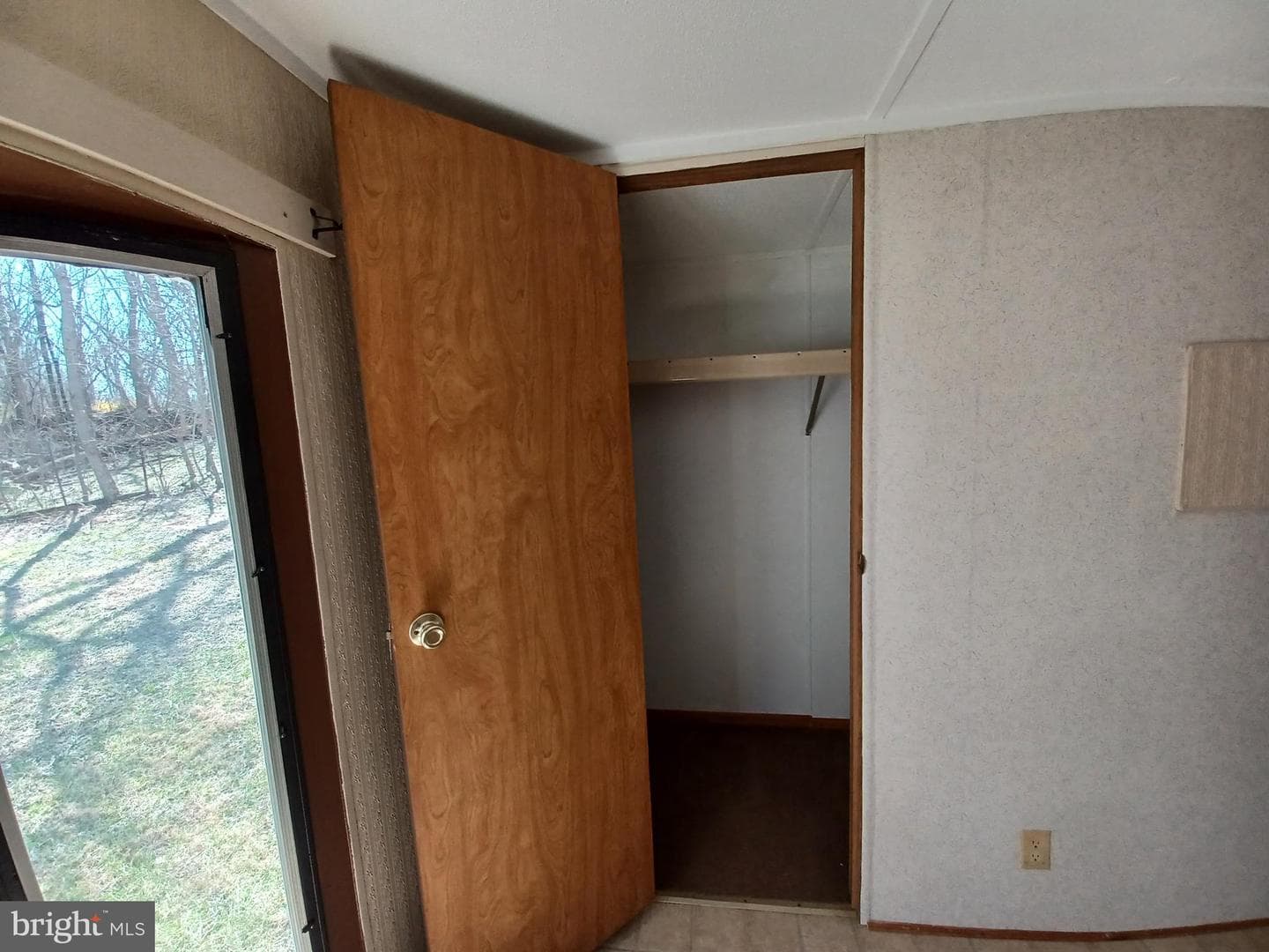 740 Emerson Drive photo 13