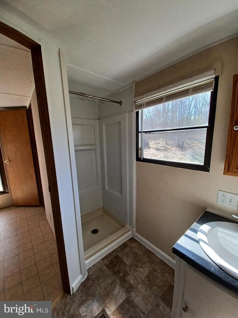 740 Emerson Drive photo 15