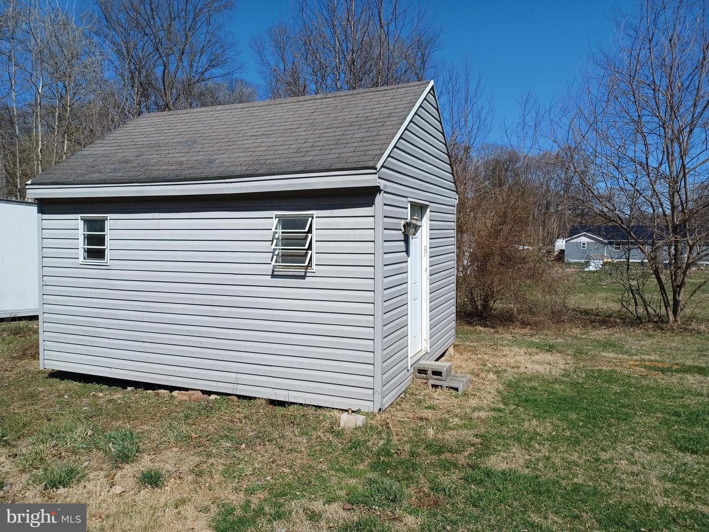 740 Emerson Drive photo 4