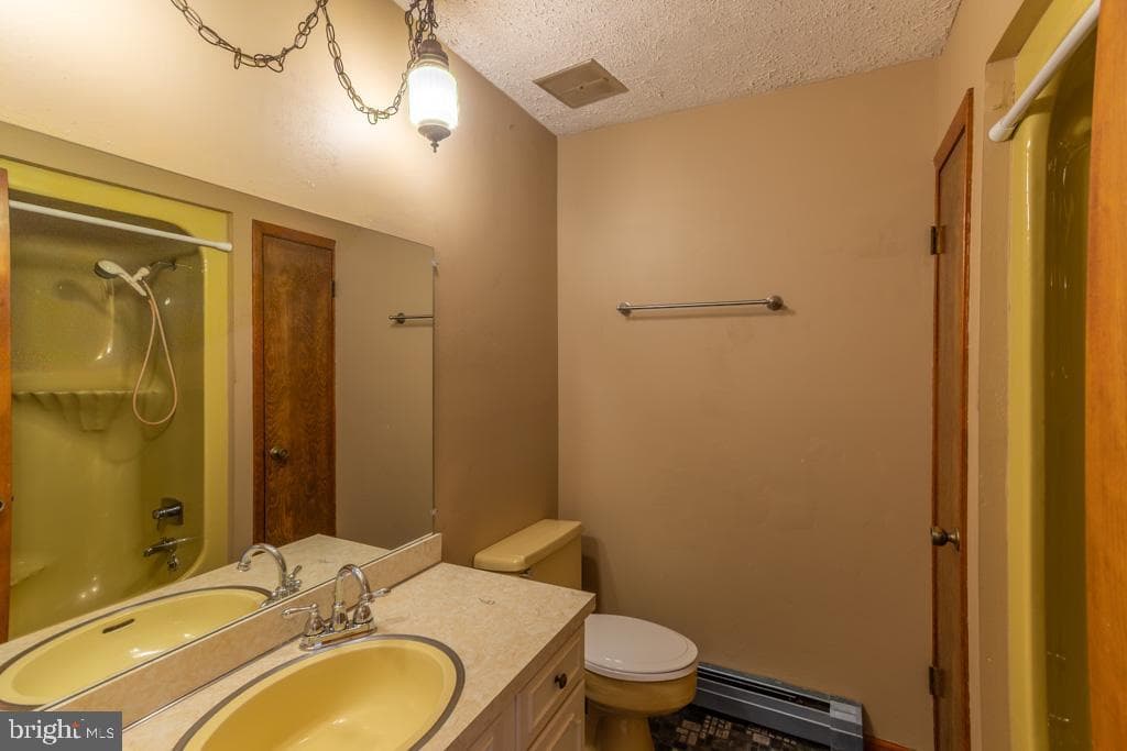 16 Marva Court photo 16
