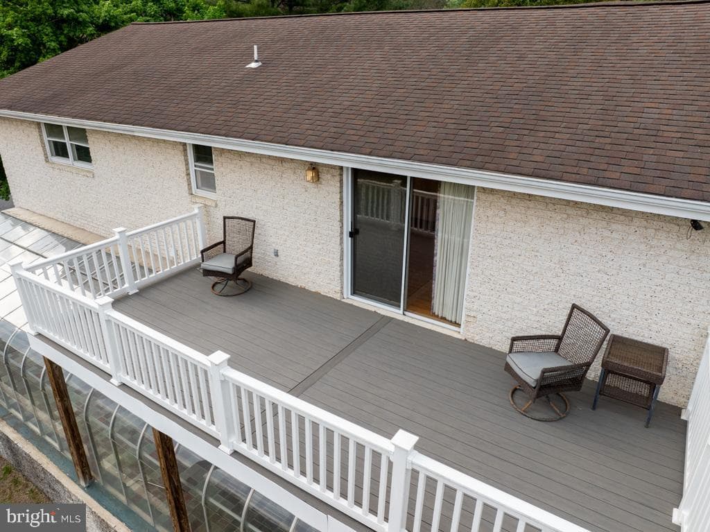 16 Marva Court photo 3