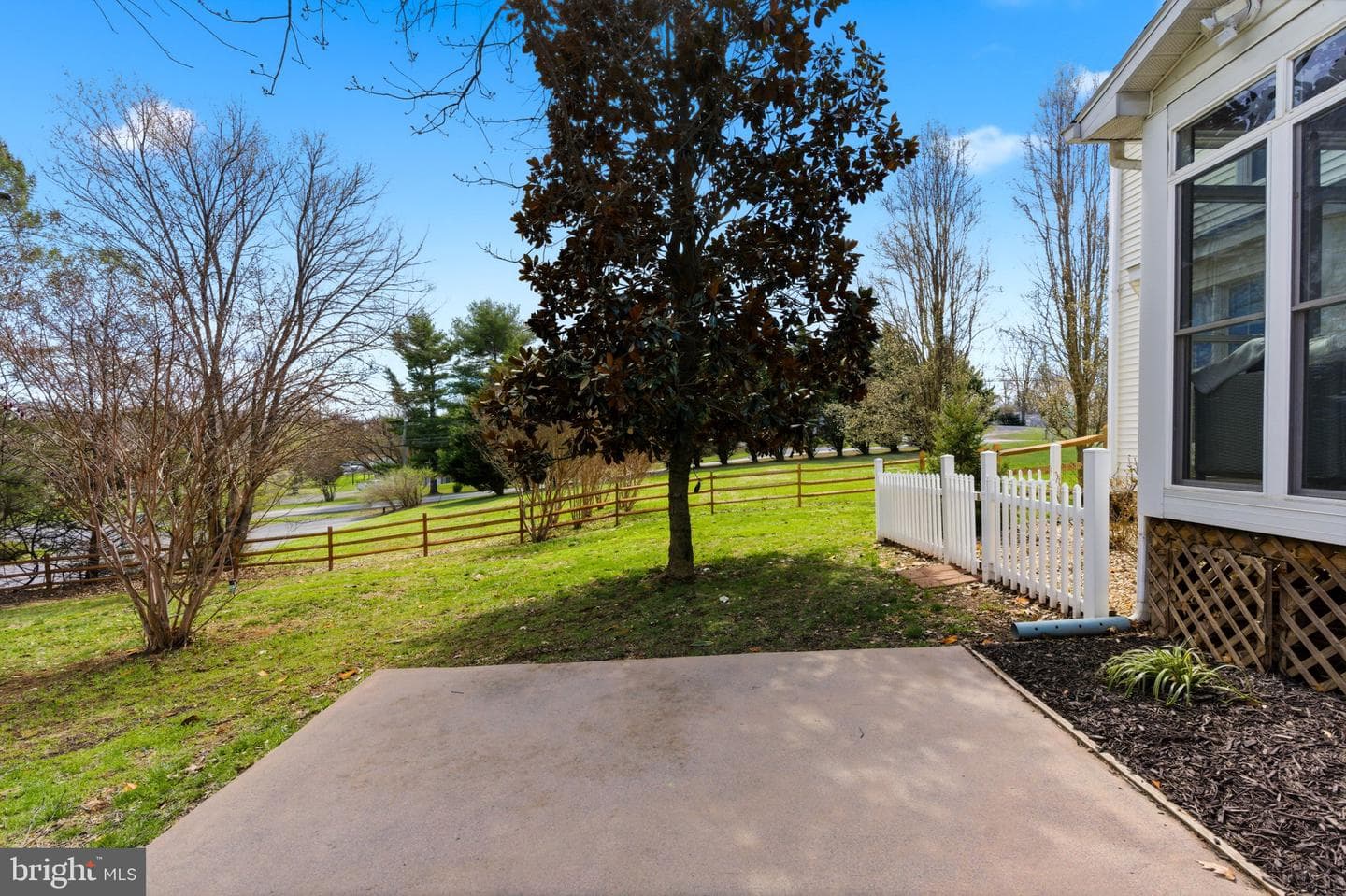 34 Renaissance Drive photo 31