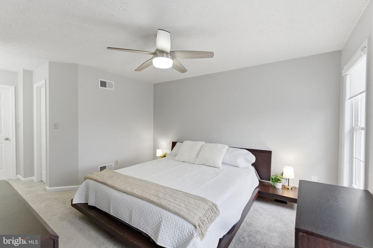 34 Renaissance Drive photo 45