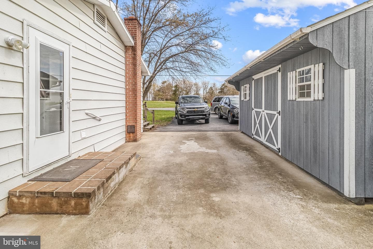 1570 Nadenbousch Lane photo 18