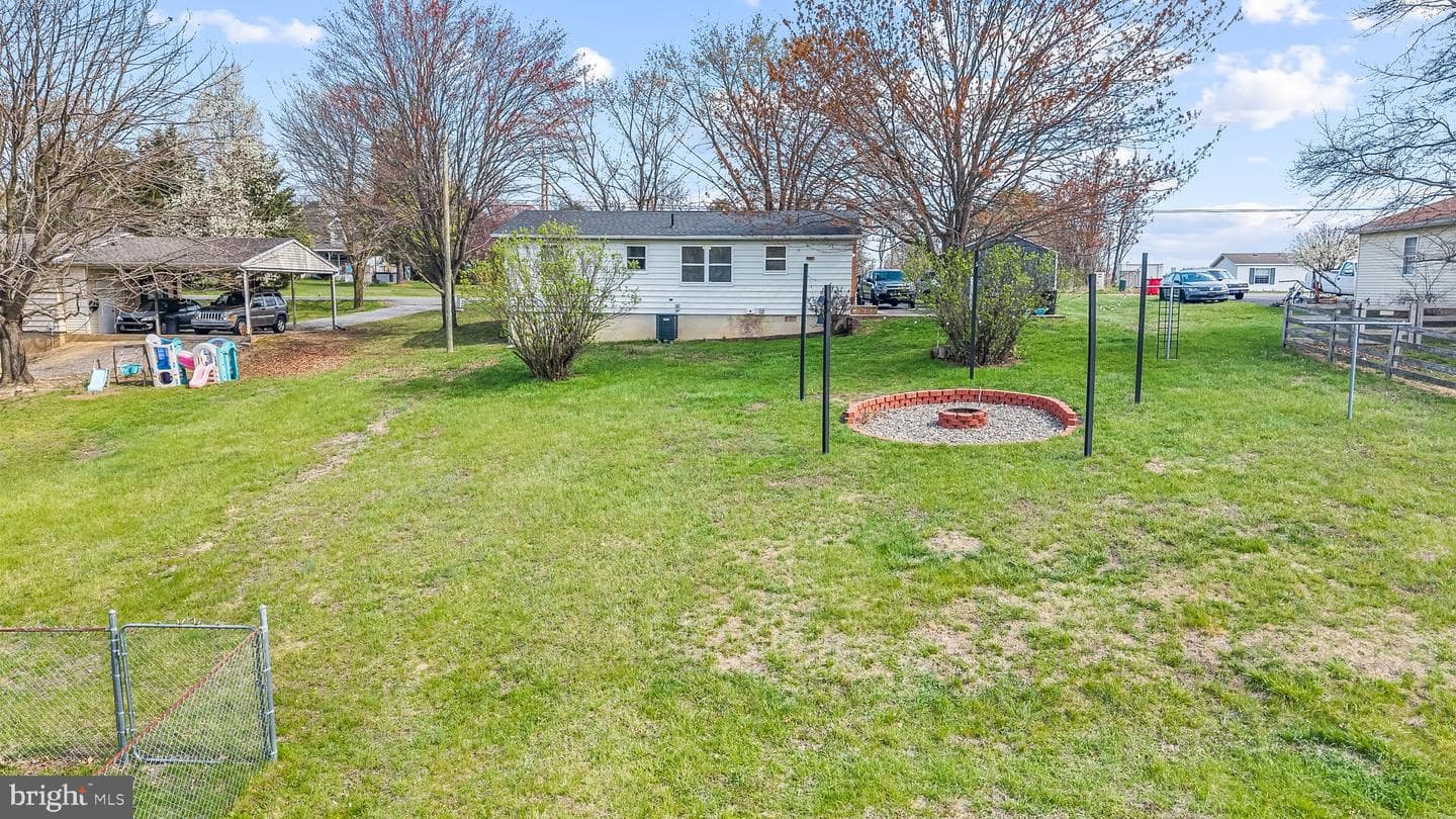 1570 Nadenbousch Lane photo 21