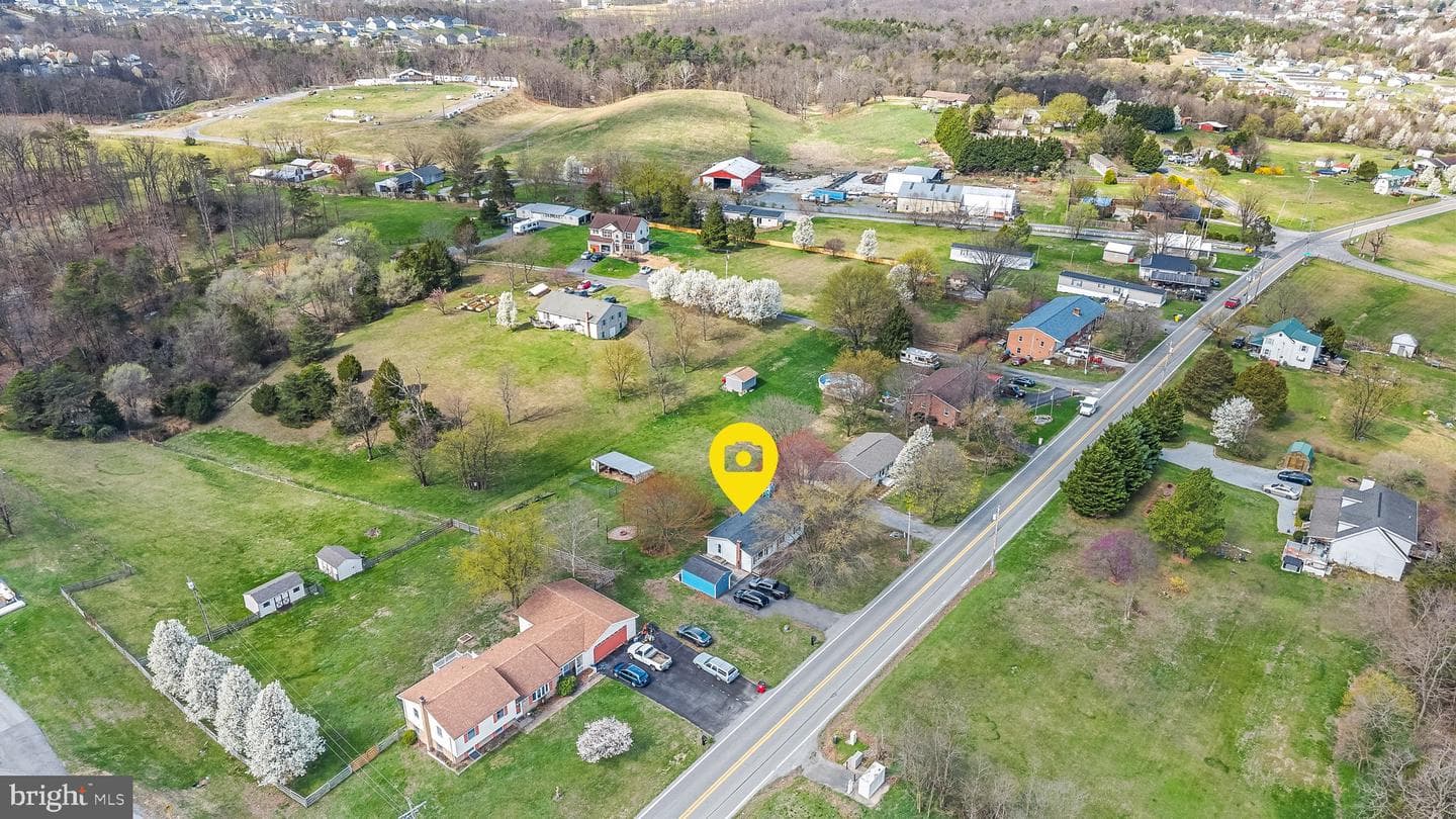 1570 Nadenbousch Lane photo 25