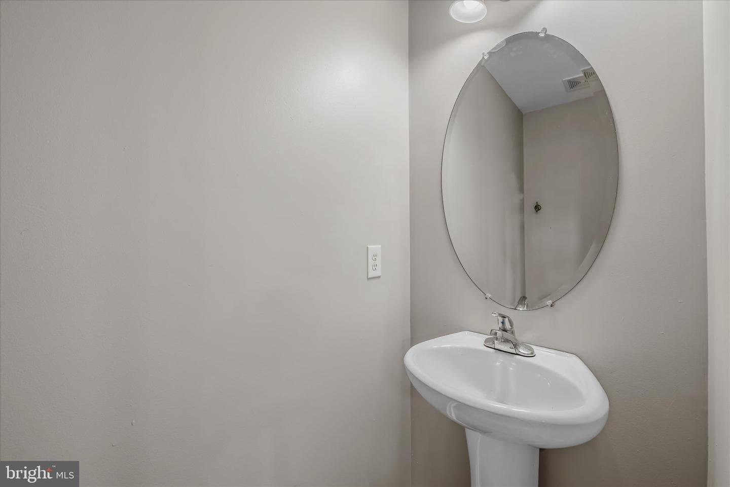 161 Veronica Drive photo 10