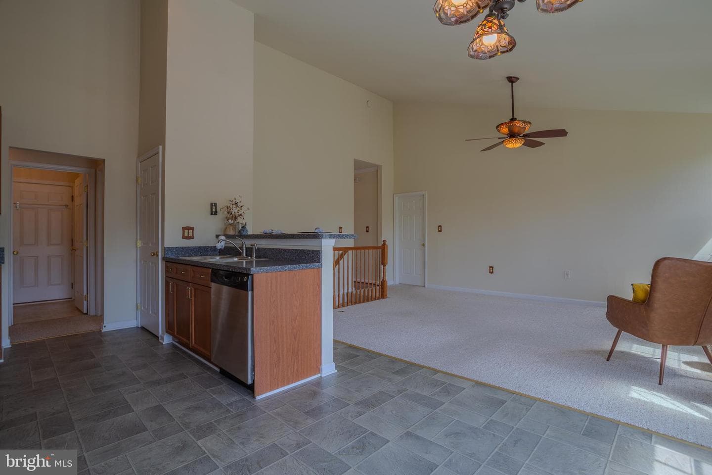 633 Bentley Drive photo 10