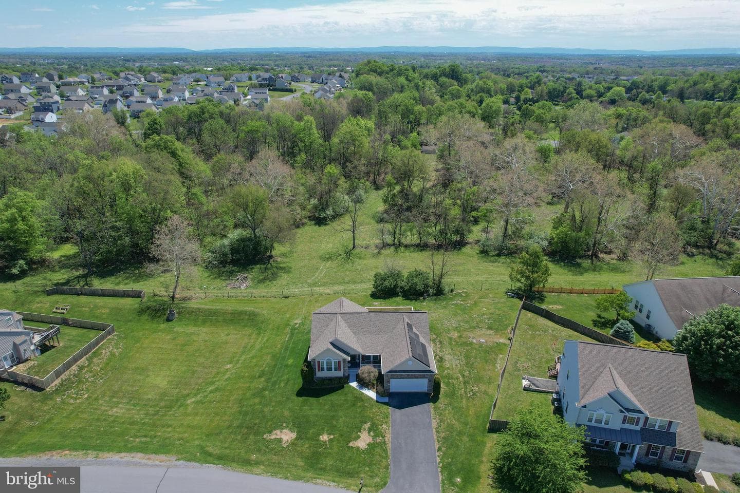 633 Bentley Drive photo 26
