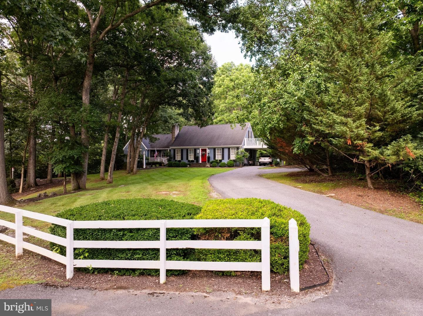 202 Topflite Drive photo 3