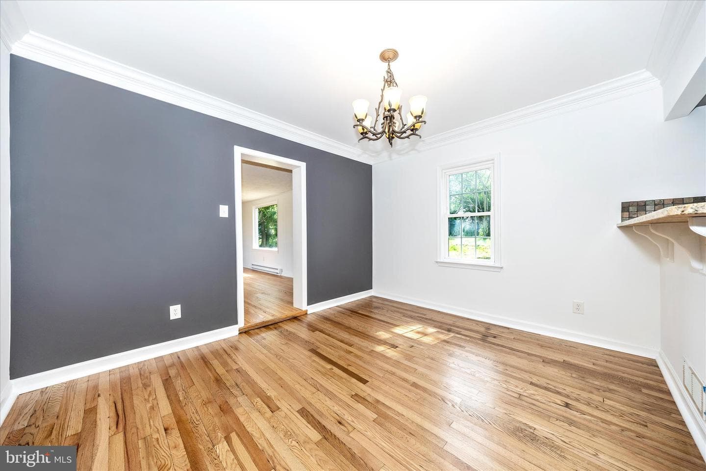 10167 Winchester Avenue photo 8