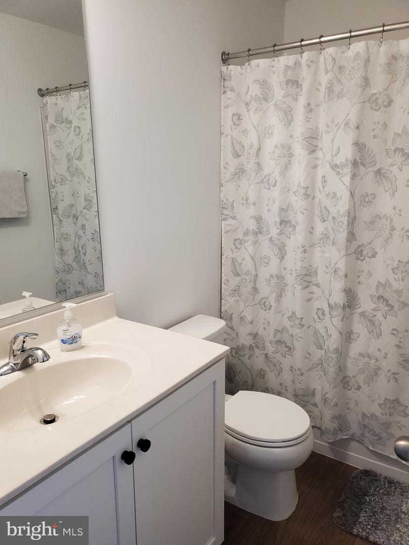 26 Colchester Court photo 17