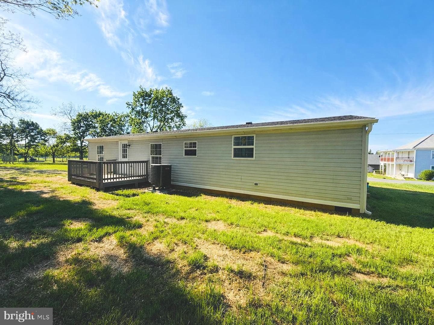 310 Jasmine Lane photo 17
