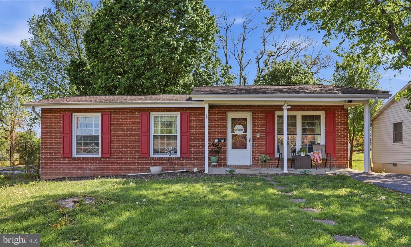 1005 Carrie Way