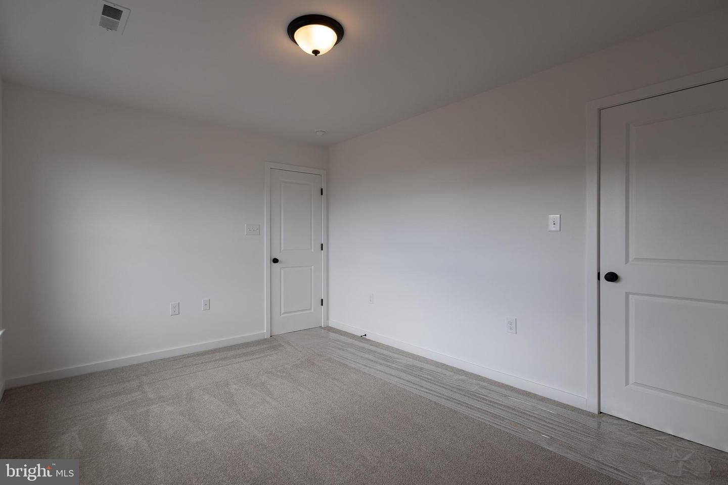 79 Haskell Dr photo 37