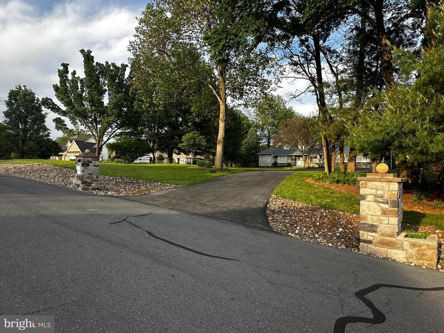 236 Babbling Brook Lane photo 2
