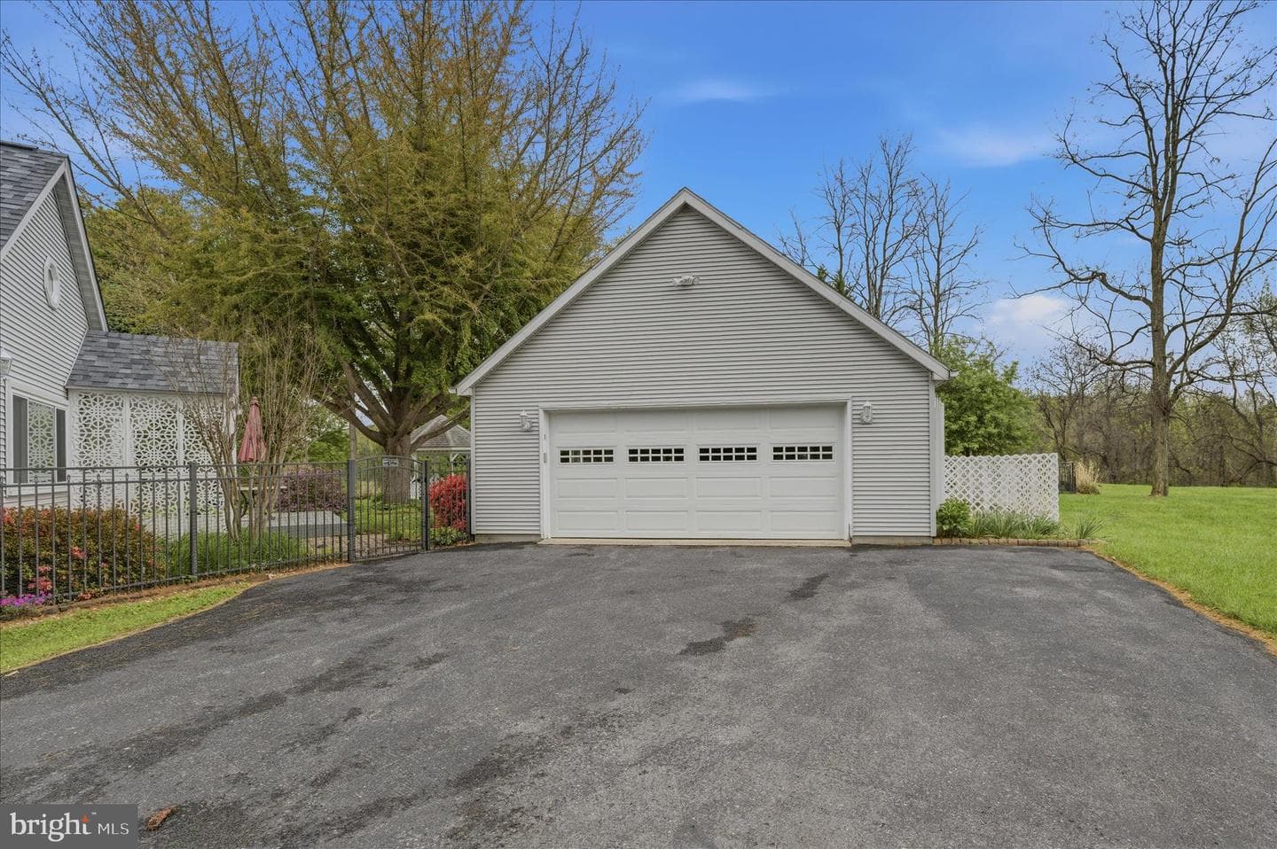 236 Babbling Brook Lane photo 59
