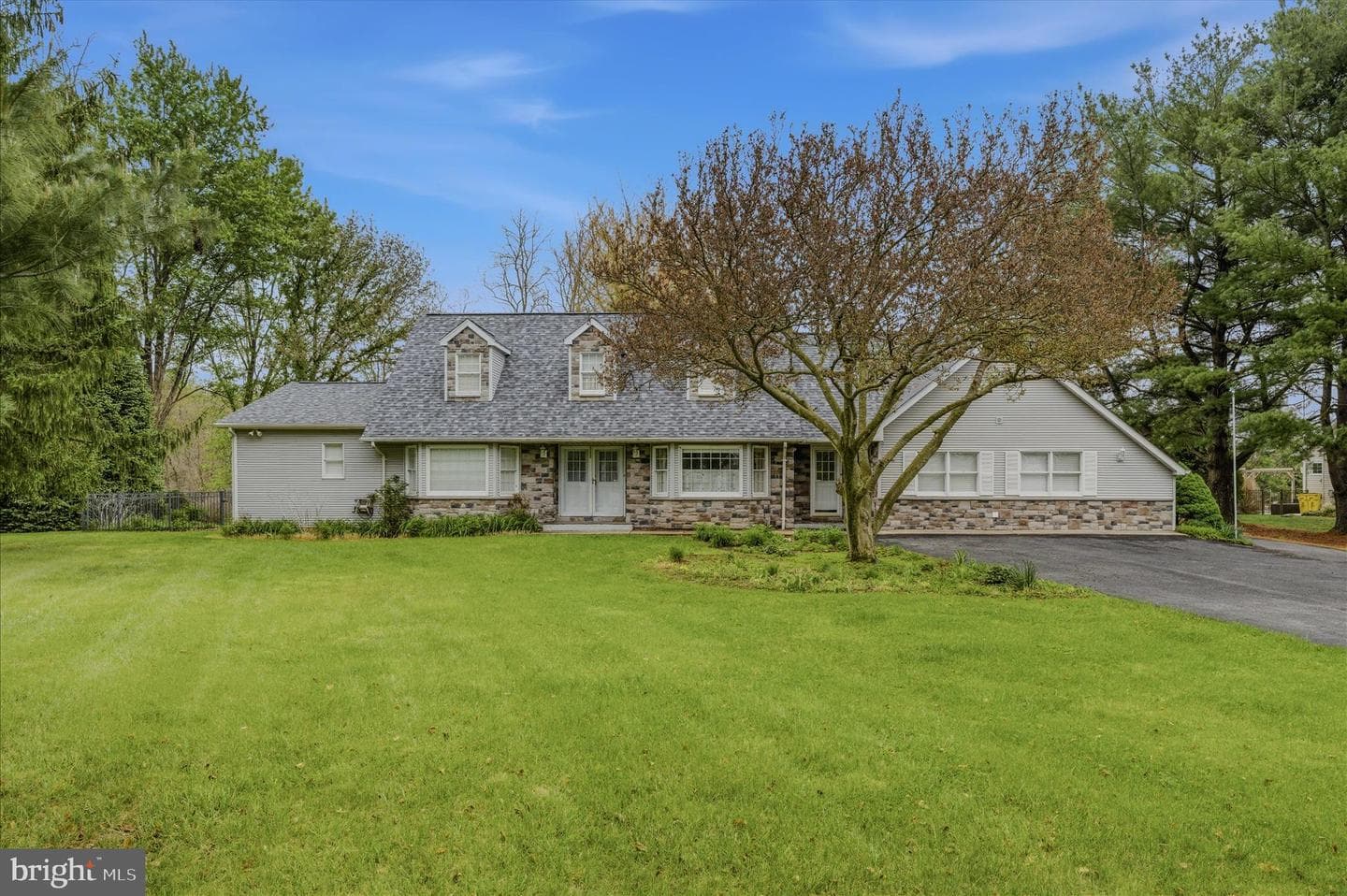 236 Babbling Brook Lane photo 6