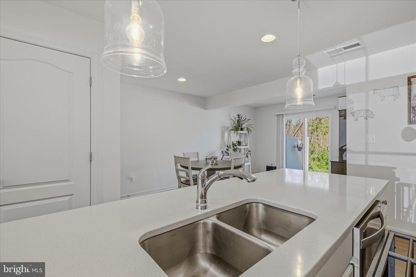 28 Gentle Breeze Drive photo 13